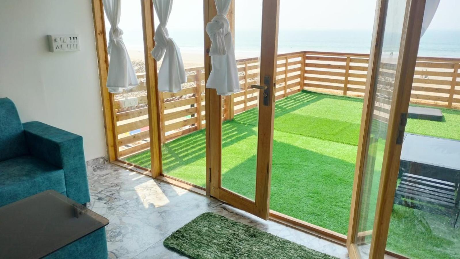Silent Waves Hotel Agonda Room photo